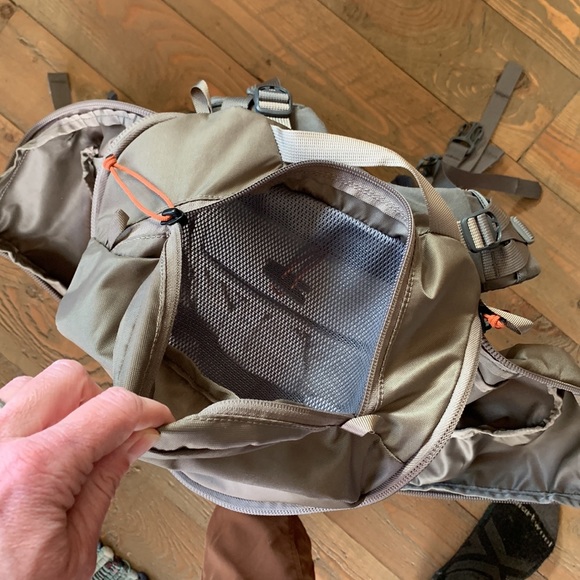 Mystery Ranch women’s Coulee 30L backpack, Pebble, size xs/s, EUC! - Picture 8 of 8
